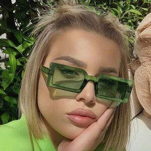 FREE NIB Green Rectangular Jelly Sunglasses